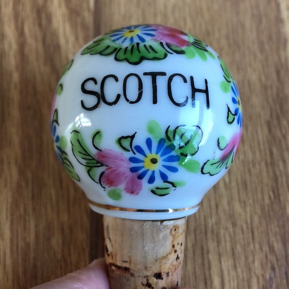 Vtg porcelain cork bottle stop decanter floral bourbon and scotch - Picture 3 of 8